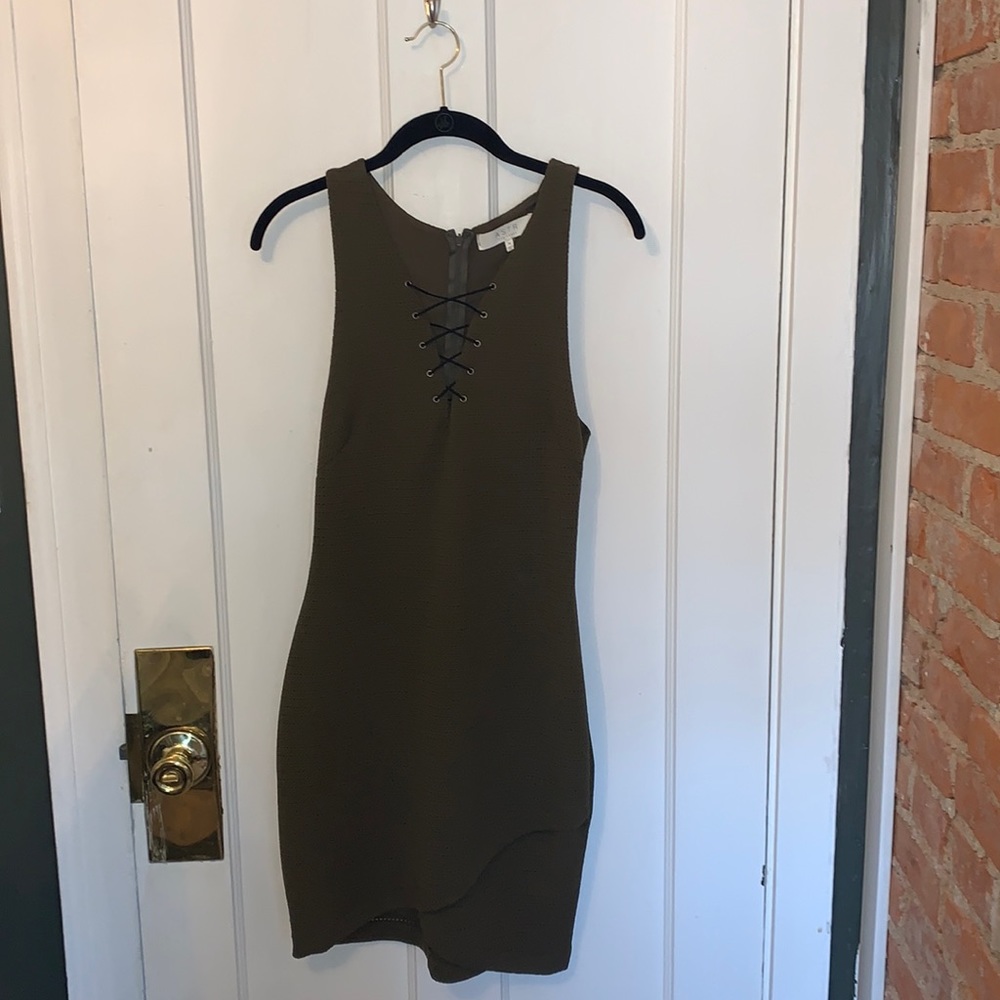 Astr the label - olive green mini dress